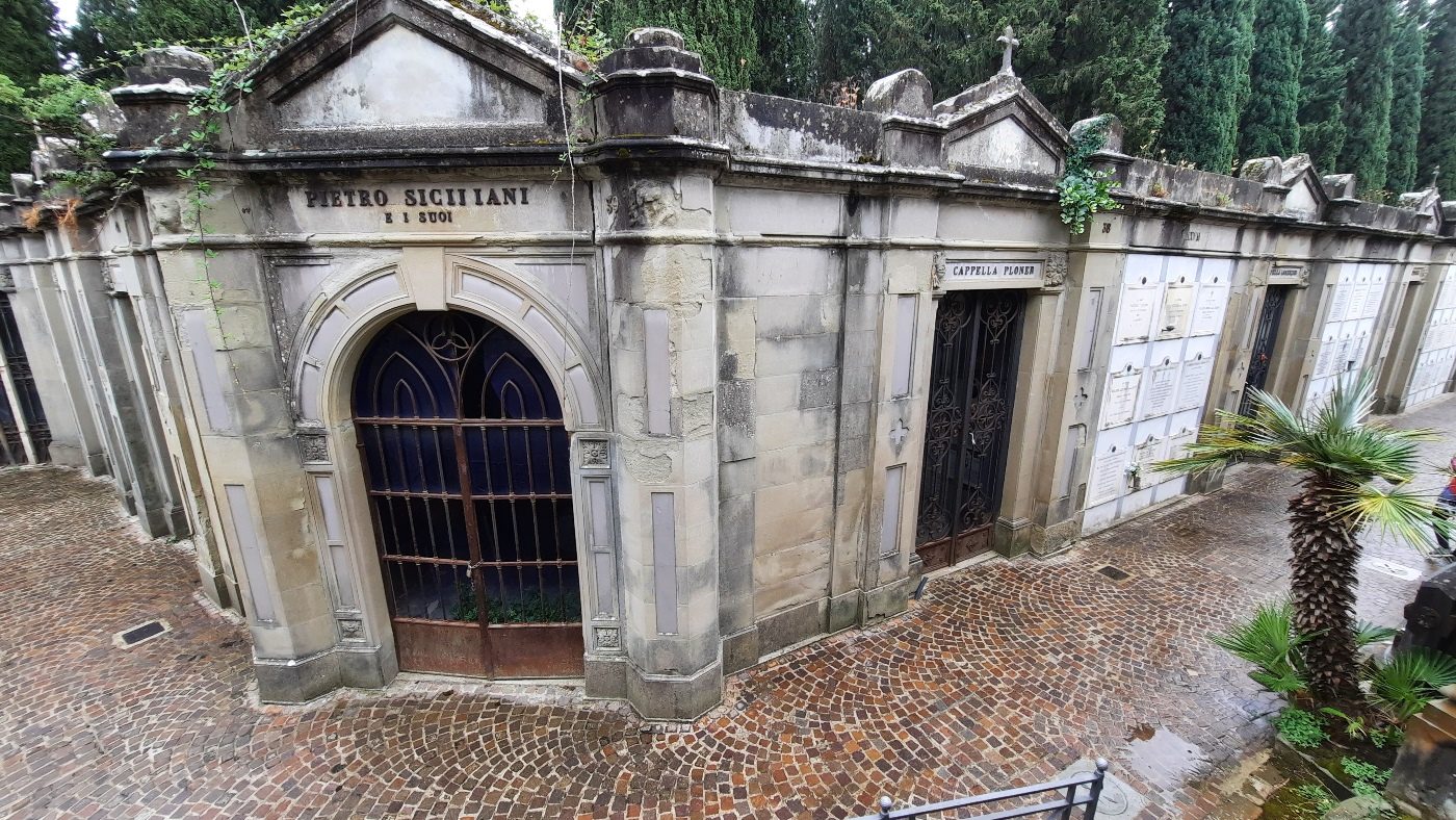 Pietro Siciliani's tomb, Florence - 01.jpg